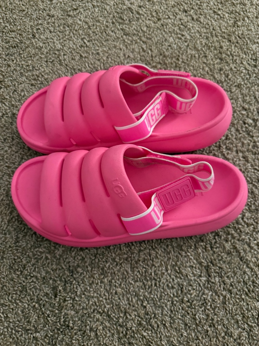 Ugg Samdals - Picture 2 of 5
